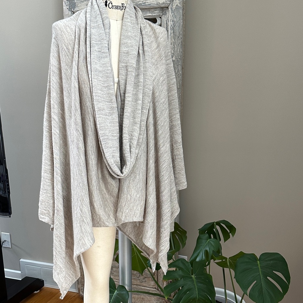 Nicolas K long sleeve Serius sweater Size small/xs